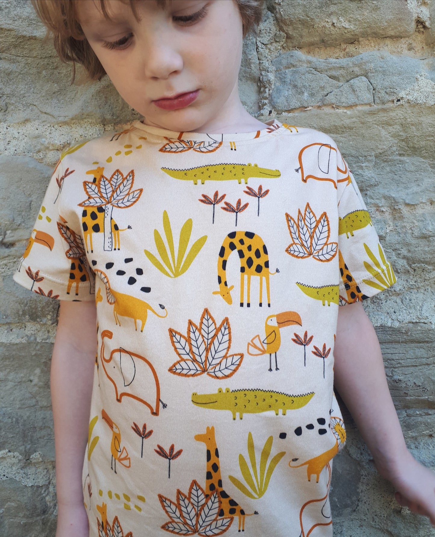T-shirt Nascondino nella savana